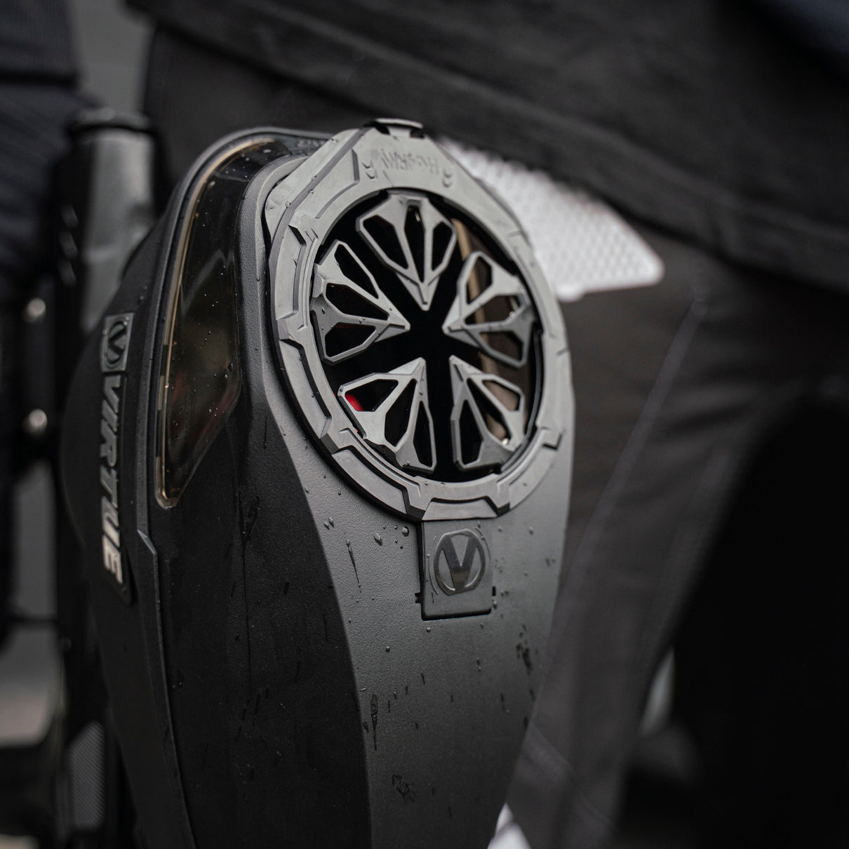 Evo "Pro" Metal Speed Feed - Black